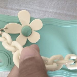 Wavy Grip Green IphomeX/s case w/cream chain